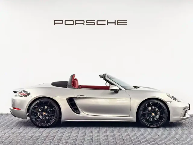 Porsche 718 — Фото автомобиля 3