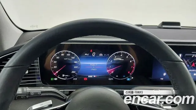 Mercedes-Benz GLE-Class — Фото автомобиля 8