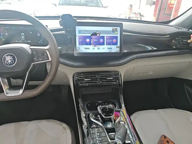 BYD Qin PLUS — Фото автомобиля 9