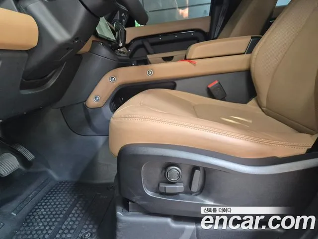 Land Rover Defender L663 — Фото автомобиля 14