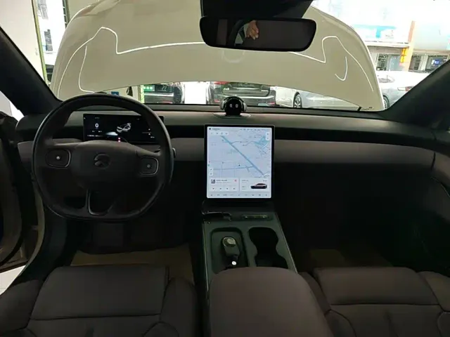 Nio ET5 Touring — Фото автомобиля 9