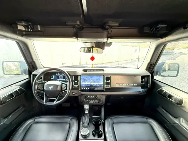 Ford Bronco — Фото автомобиля 5