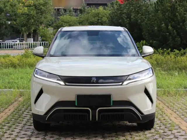 BYD Yuan UP — Фото автомобиля 2