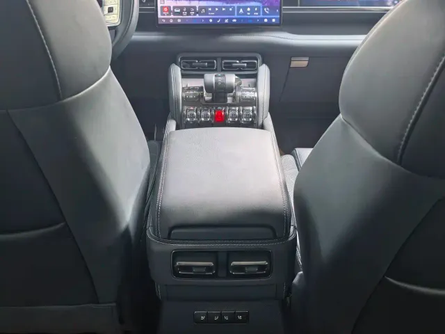BYD FangChengBao Leopard 5 — Фото автомобиля 10