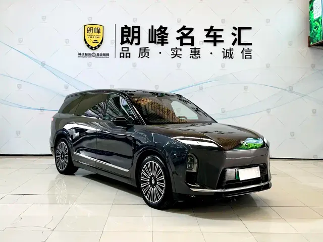 Nio ES8 — Фото автомобиля 3