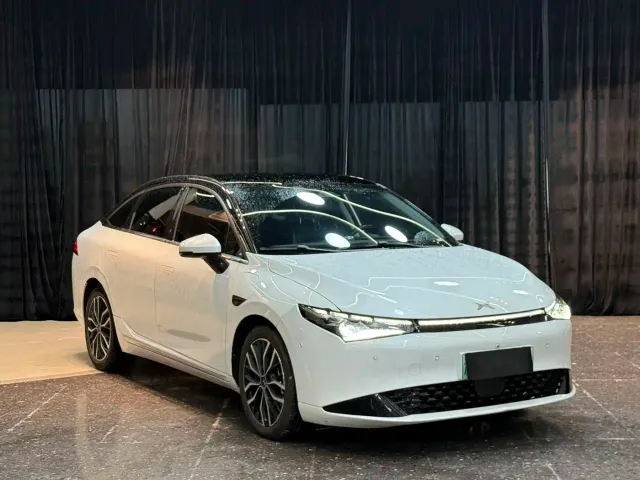 Xpeng P5 — Фото автомобиля 3