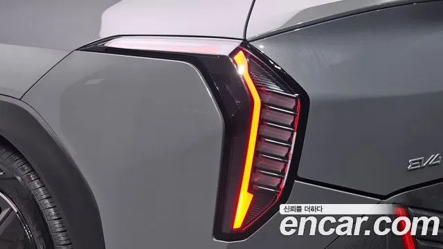Kia EV4 — Фото автомобиля 8