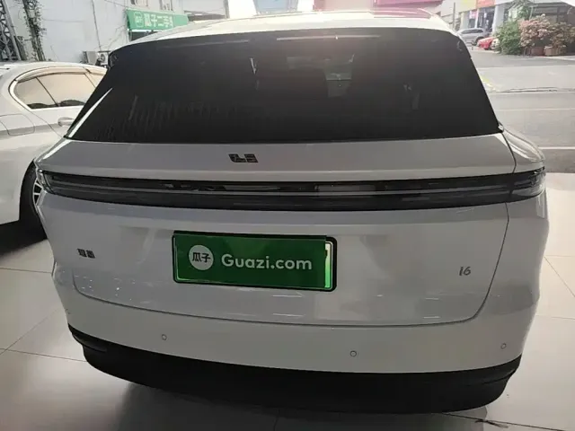 Li Auto Li Auto i6 2025 2WD Base Model — Фото автомобиля 5