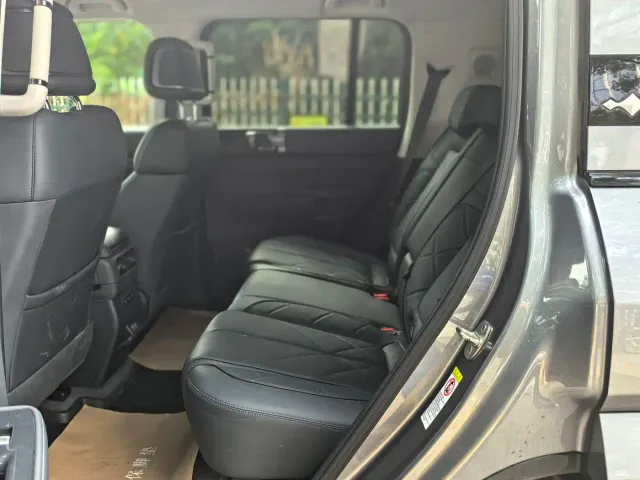 BYD FangChengBao Leopard 5 — Фото автомобиля 11