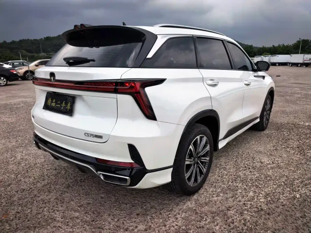 Changan CS75 Plus — Фото автомобиля 10