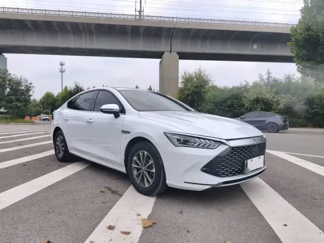 BYD Qin PLUS — Фото автомобиля 3
