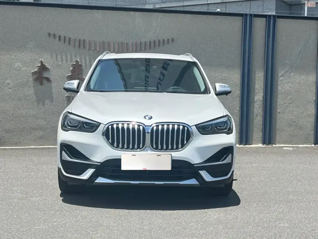 BMW X1 — Фото автомобиля 2