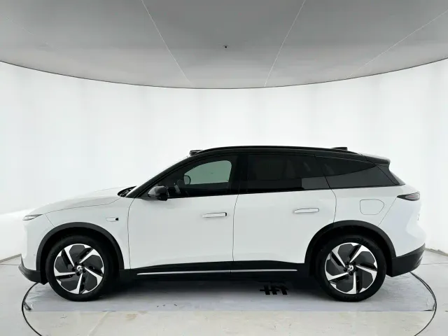 Nio ES6 — Фото автомобиля 3