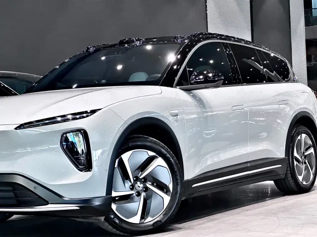 Nio ES6 — Фото автомобиля 7