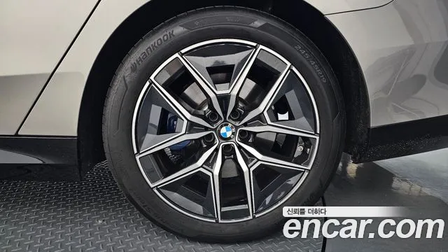 BMW 5-Series — Фото автомобиля 20