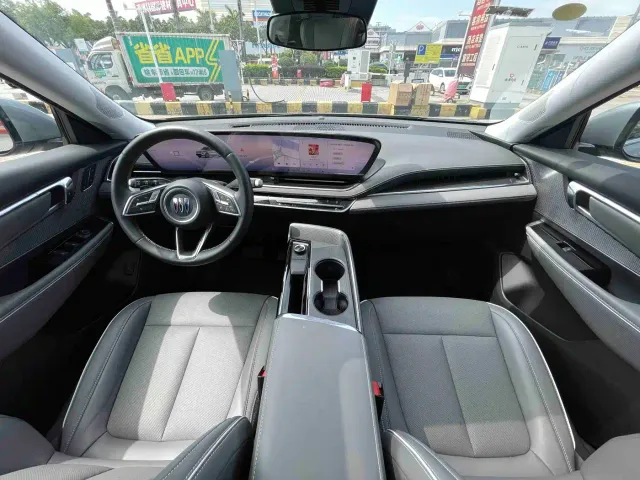 Buick E5 — Фото автомобиля 20