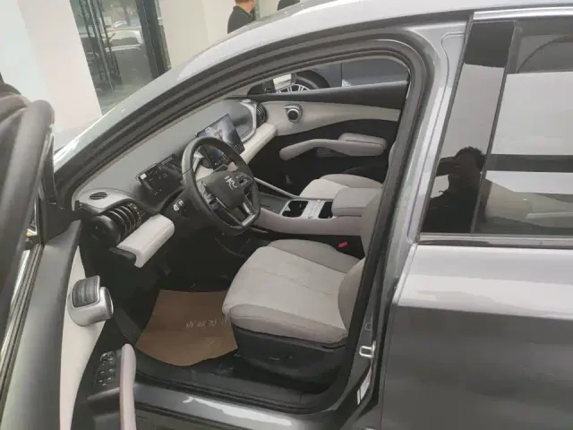 BYD Yuan PLUS — Фото автомобиля 4