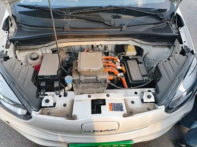 Roewe Clever — Фото автомобиля 16