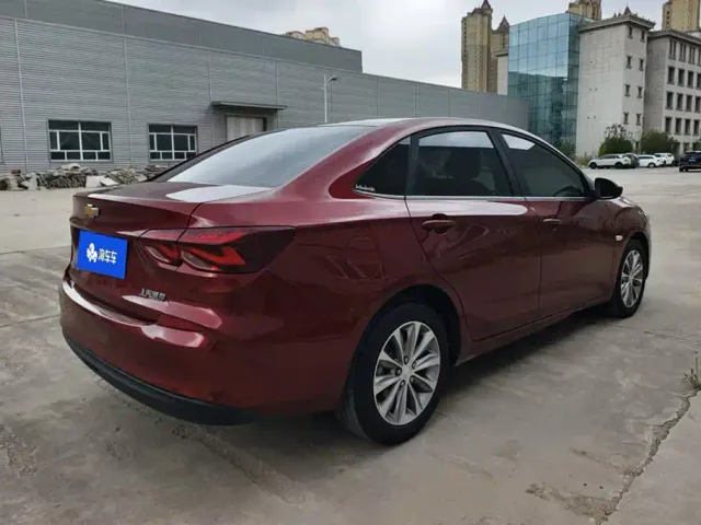 Chevrolet Monza — Фото автомобиля 3