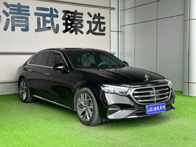 Mercedes-Benz E-Class — Фото автомобиля 2