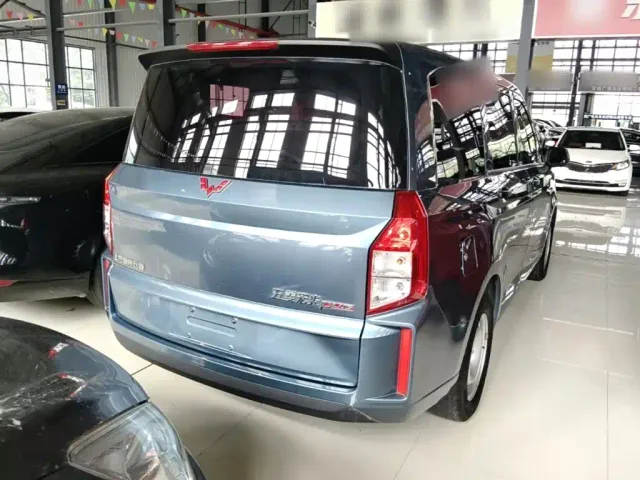 Wuling Hongguang Plus — Фото автомобиля 5