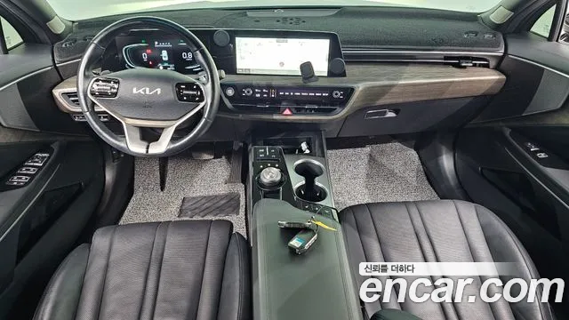 Kia K8 — Фото автомобиля 10