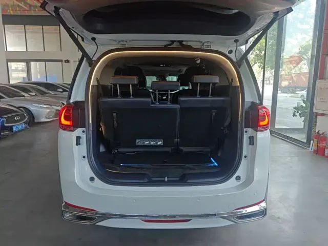 GAC Trumpchi M8 — Фото автомобиля 18