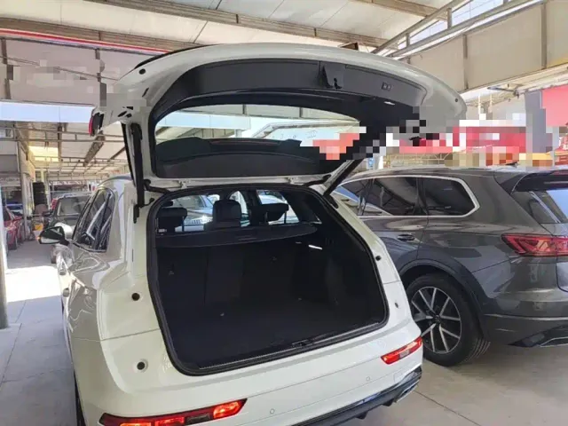 Audi Q5L — Фото автомобиля 18