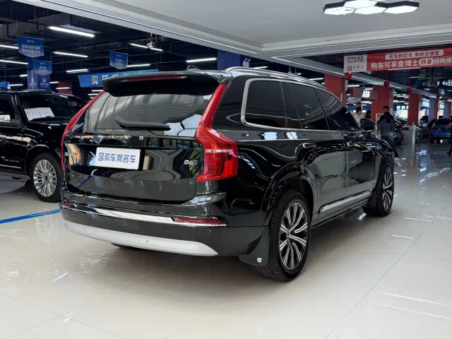 Volvo XC90 — Фото автомобиля 14