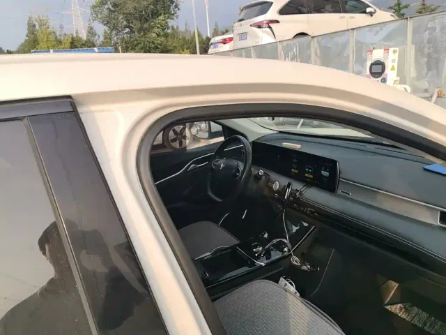 Nezha Auto Neta U 2021 Pro 400 Cruise Edition — Фото автомобиля 19