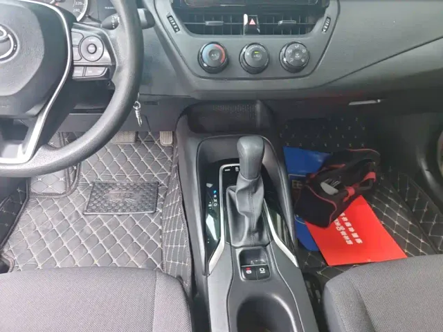 Toyota Corolla — Фото автомобиля 9