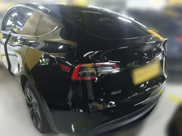 Tesla Model Y — Фото автомобиля 6
