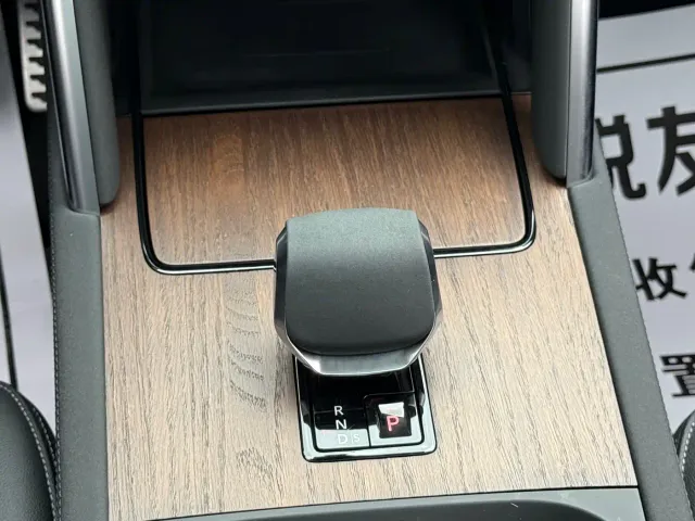 Land Rover Discovery Sport — Фото автомобиля 28