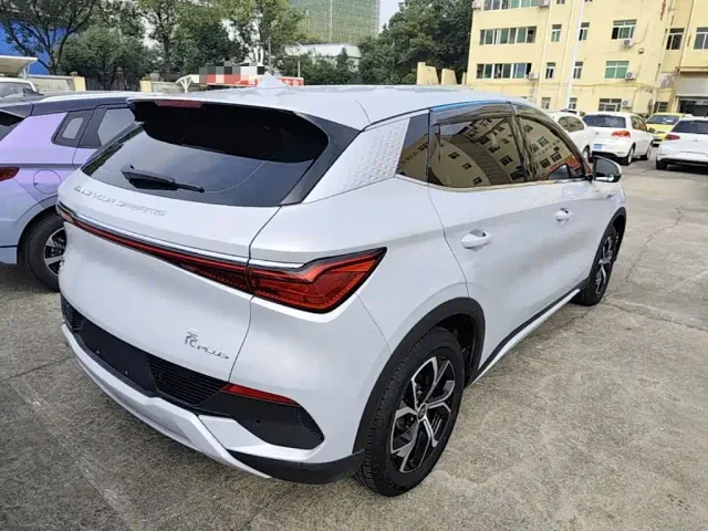 BYD Yuan PLUS — Фото автомобиля 6
