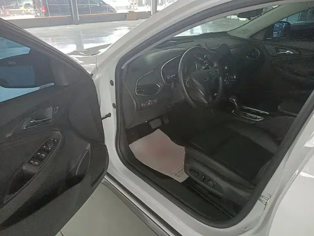 Chevrolet Malibu XL — Фото автомобиля 15