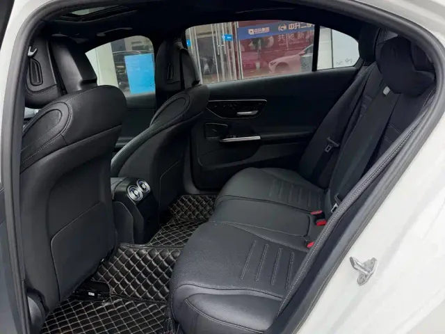 Mercedes-Benz C-Class — Фото автомобиля 11