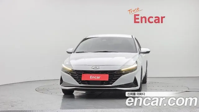 Hyundai AVANTE Avante (CN7) — Фото автомобиля 3