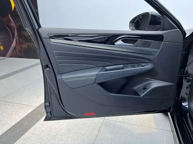 Volkswagen Passat — Фото автомобиля 6