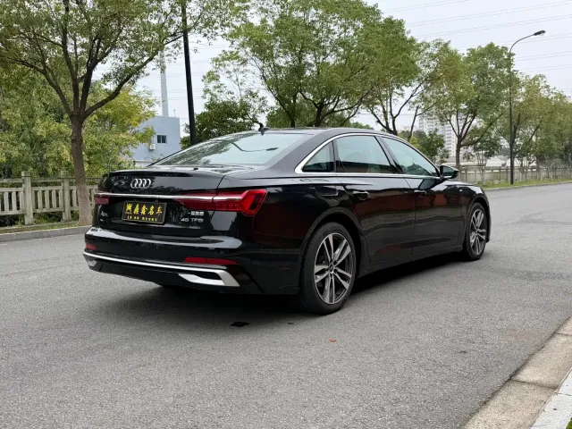 Audi A6L — Фото автомобиля 11