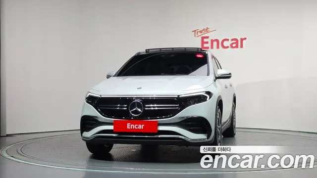 Mercedes-Benz EQA — Фото автомобиля 3
