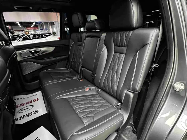 GAC Trumpchi GS8 — Фото автомобиля 27