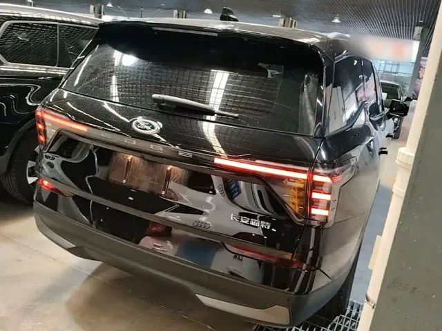 Ford Edge — Фото автомобиля 6