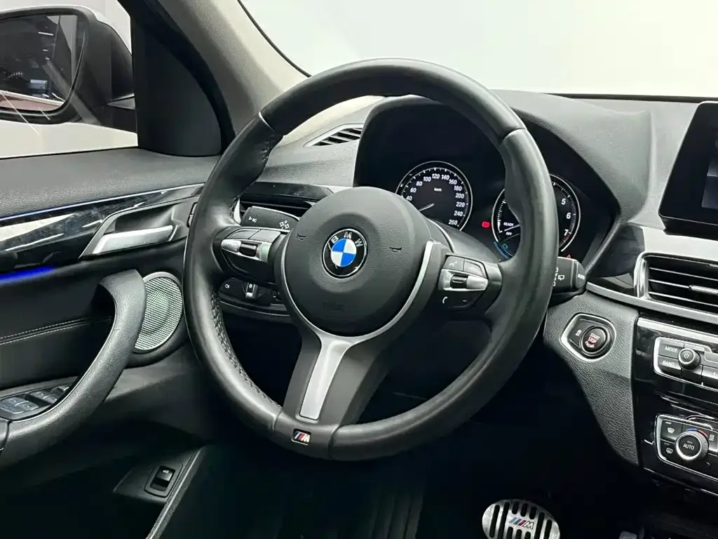 BMW BMW X1 2022 sDrive20Li Premium — Фото автомобиля 18