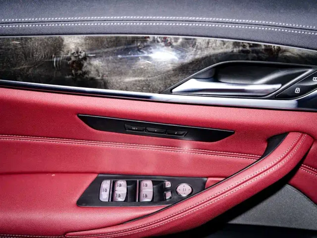 BMW 5 Series — Фото автомобиля 25