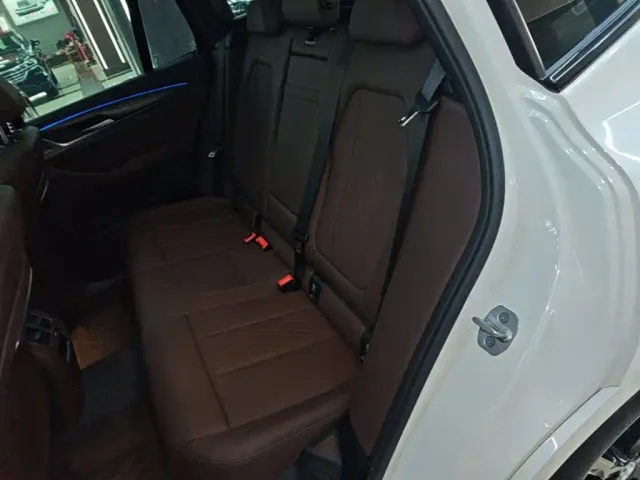 BMW X3 — Фото автомобиля 16