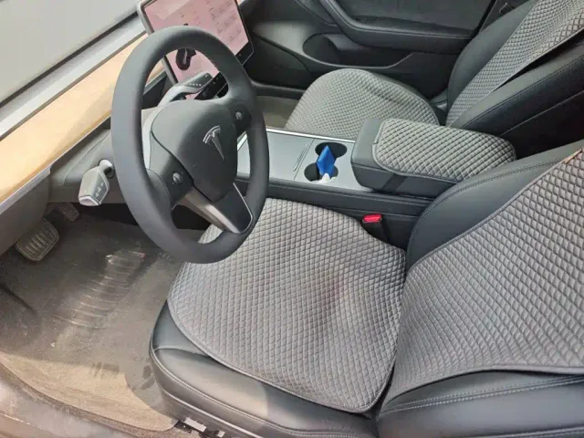 Tesla Model 3 — Фото автомобиля 7