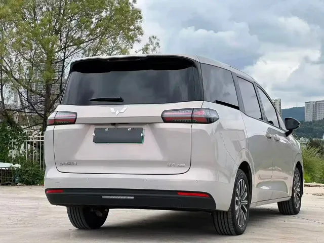 Wuling Starlight 730 — Фото автомобиля 7