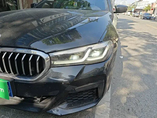 BMW 5 Series — Фото автомобиля 23