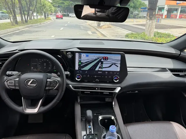 Lexus RX — Фото автомобиля 4