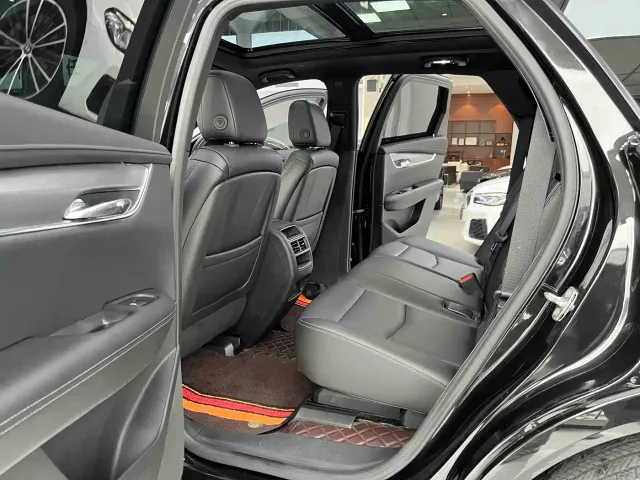 Cadillac XT5 — Фото автомобиля 10
